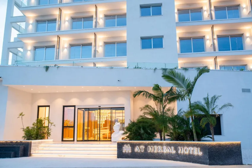 At Herbal Hotel 4*-3