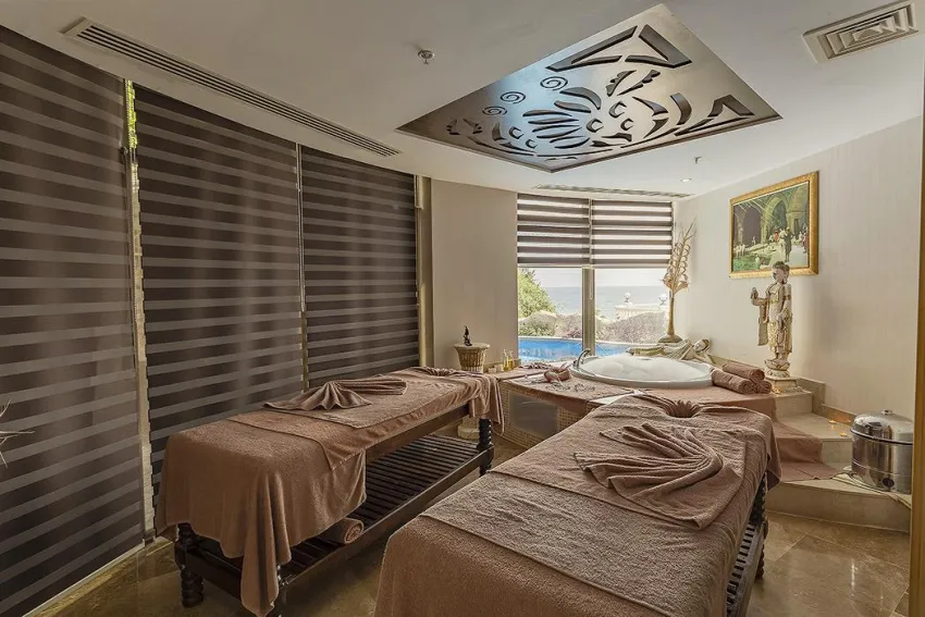 SUNRISE QUEEN LUXURY HOTEL  5*-17