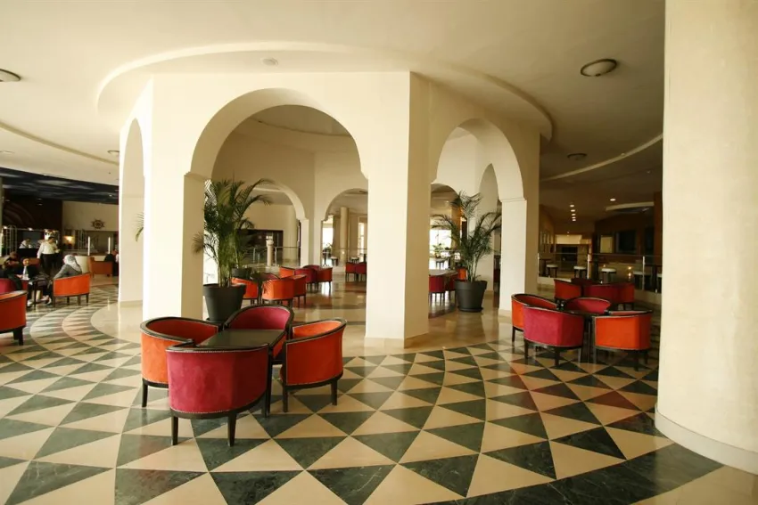 NOVOSTAR DAR KHAYAM  3*-8