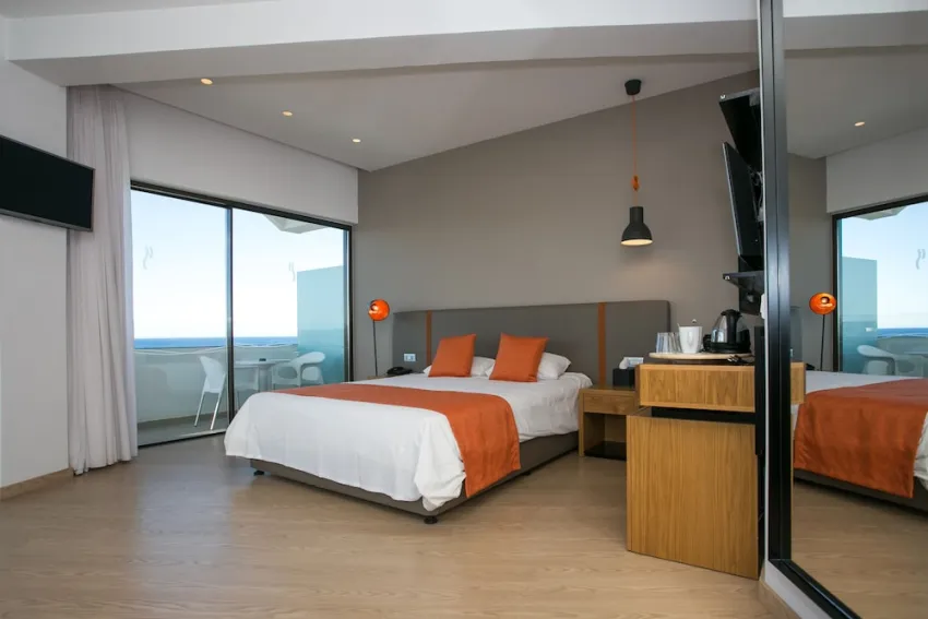 Crystal Springs Beach Hotel 4*-7