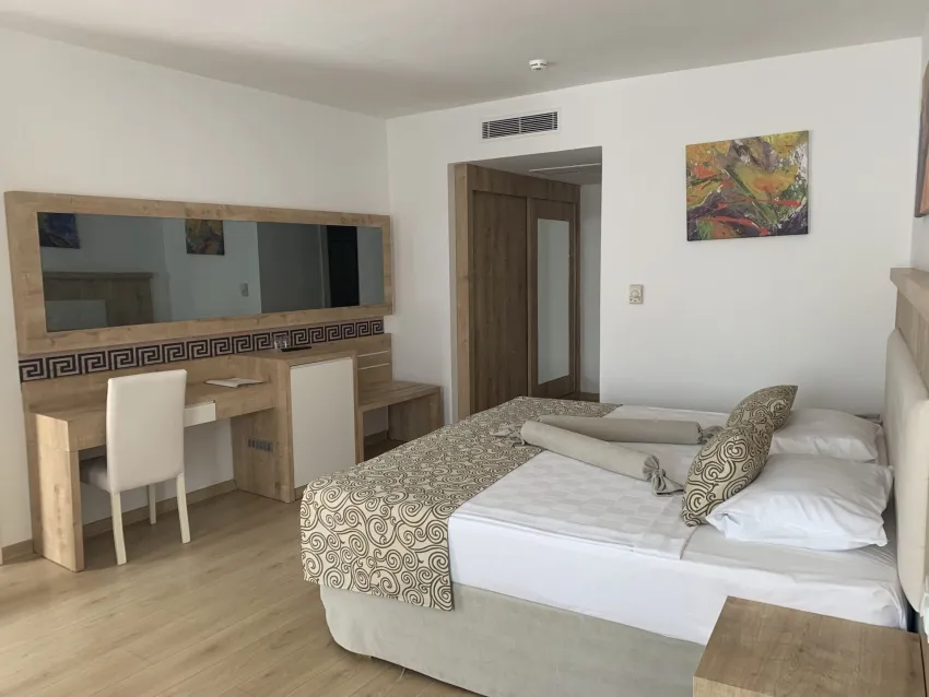 Cesars Side (Ex. Cesars Resorts Side) 5*-8