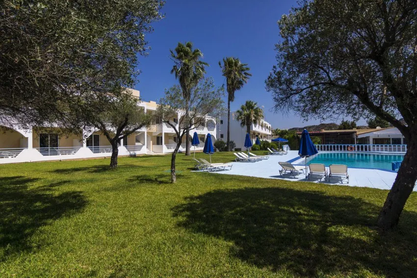 Tivoli Hotel and Apartments 3*-39