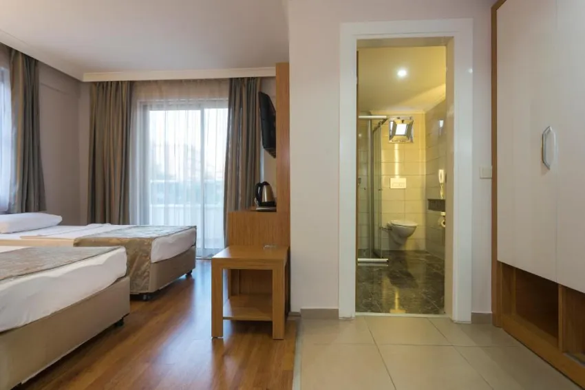 LONICERA CITY KLEOPATRA  3*-21