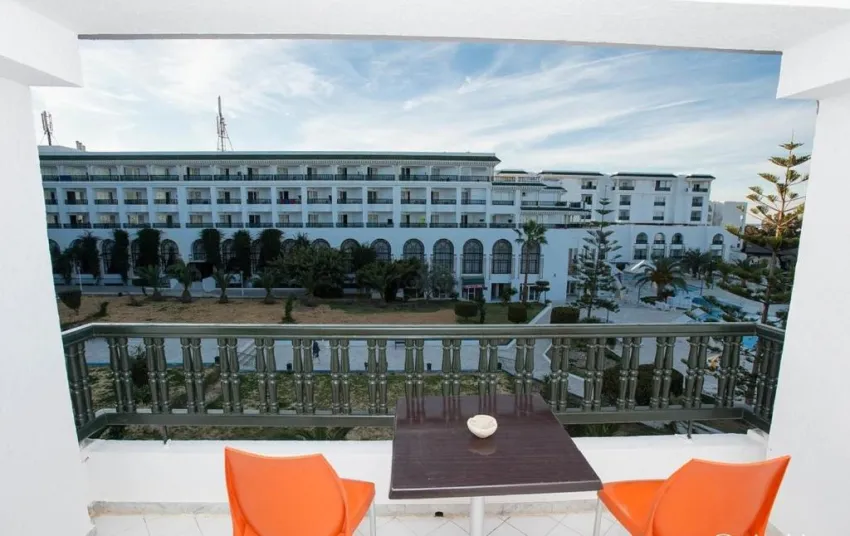 RIVIERA HOTEL  4*-11