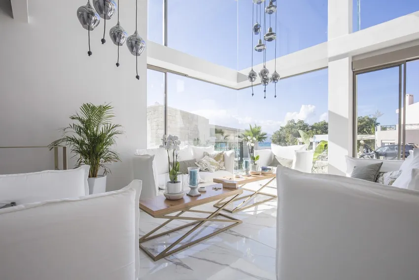 ALOE BOUTIQUE & SUITES Adults only 16+ 5*-10