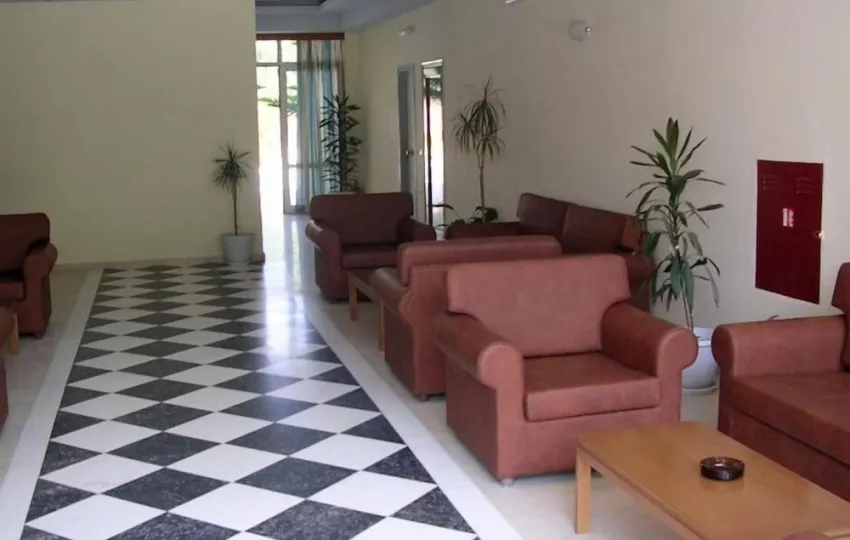 Eleni Palace Apts 3*-3