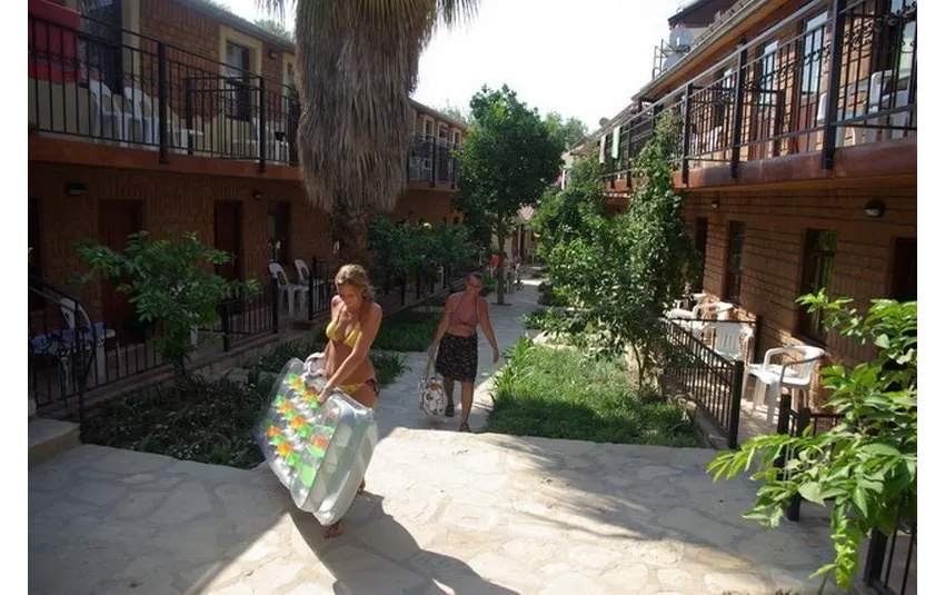 Leda Beach Hotel 3*-25