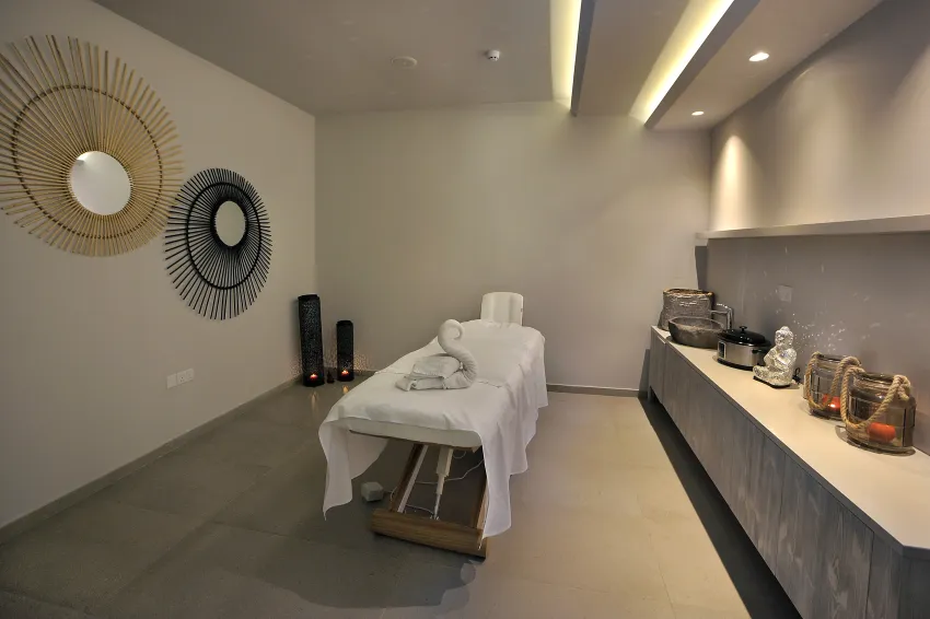 Nelia Beach Hotel 4*-111