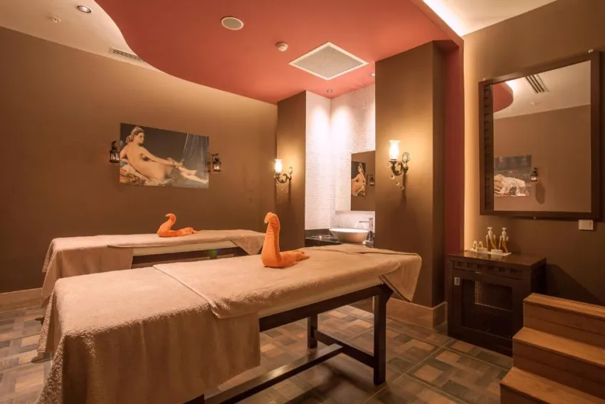 ORANGE PALACE HOTEL  5*-12