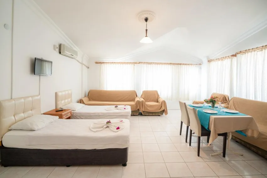 Side Orient Apart 3*-19