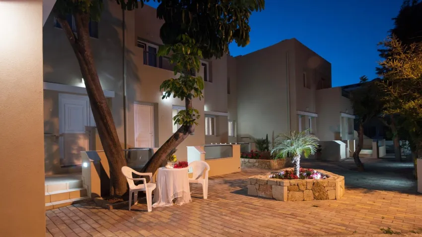 Blue Sky Apartments 3*-7