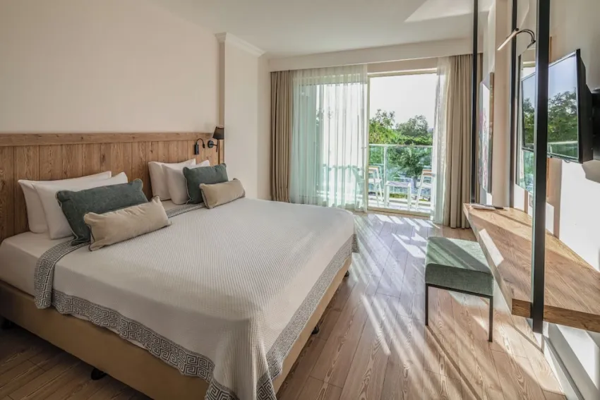 Berry Blue Hotel 5*-6