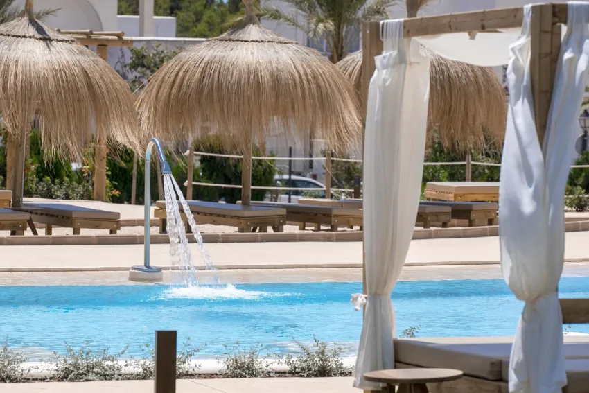 Eques Petit Resort 4*-1