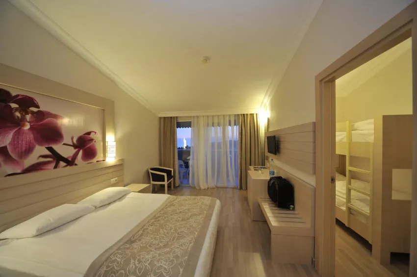 Seaden Corolla 4*-13