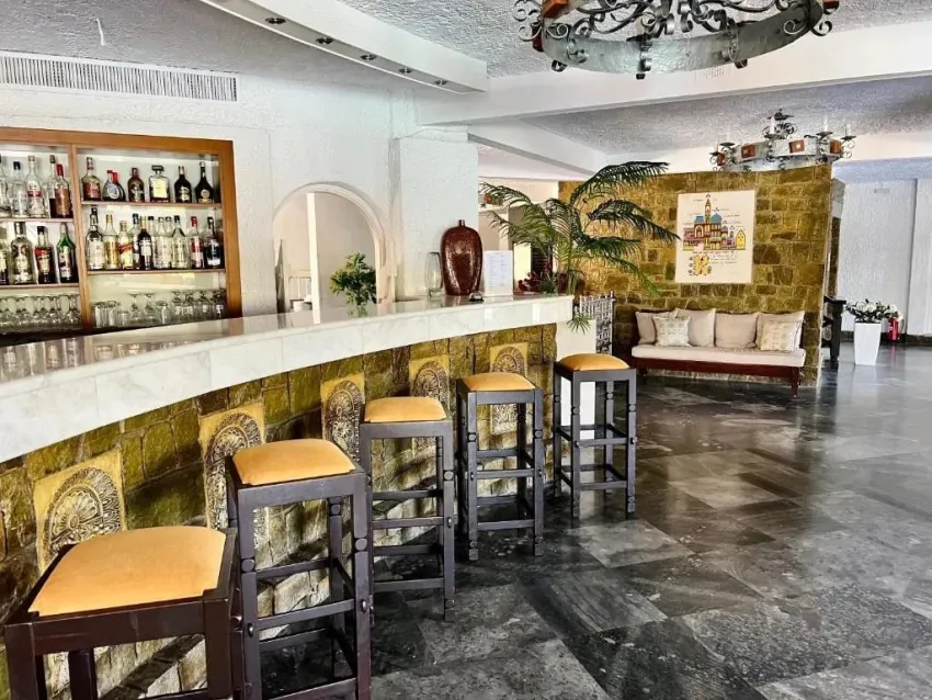 Karteros Hotel 3*-6