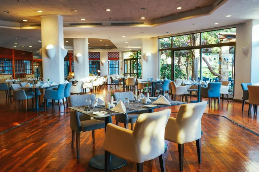 Coral Beach Hotel and Resort 5*-6