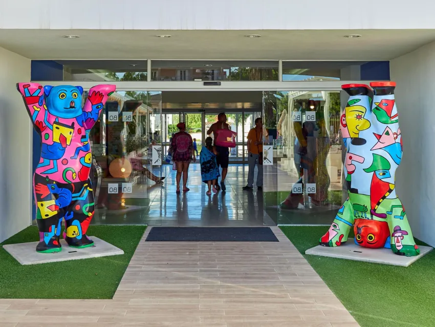 BQ Delfin Azul 3*-18