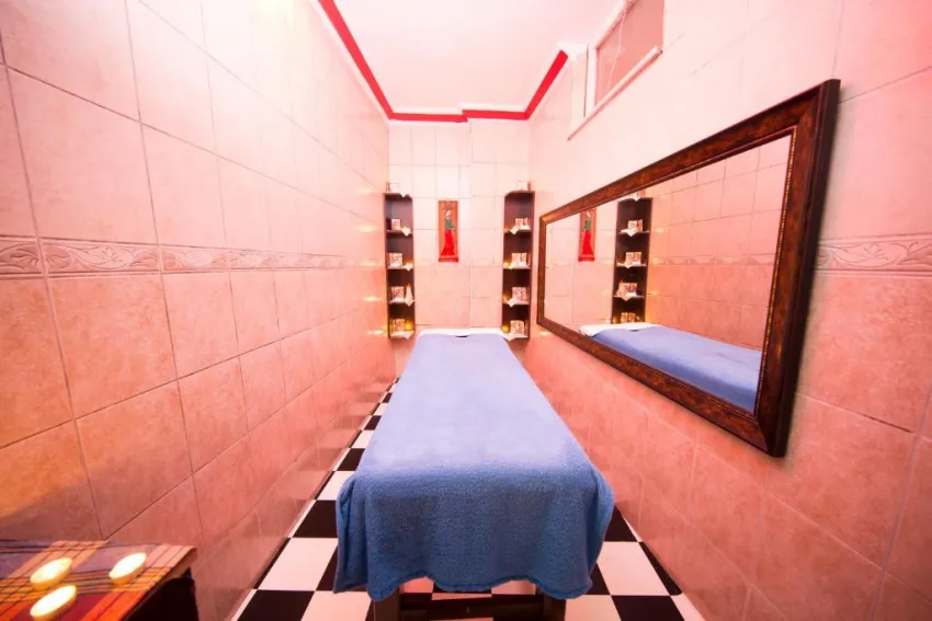 FIRST CLASS HOTEL  5*-13