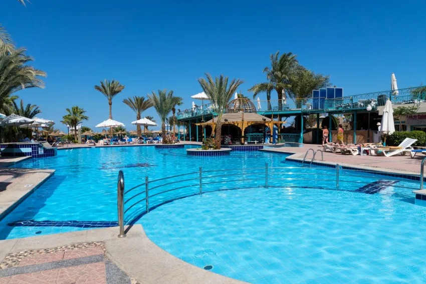 Bella Vista Hotel & Resort 4*-8
