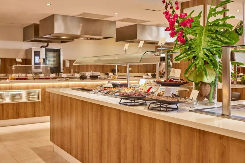 Zafiro Palmanova -91