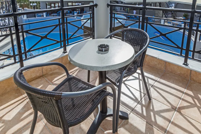 White Olive Premium Laganas 4*-5