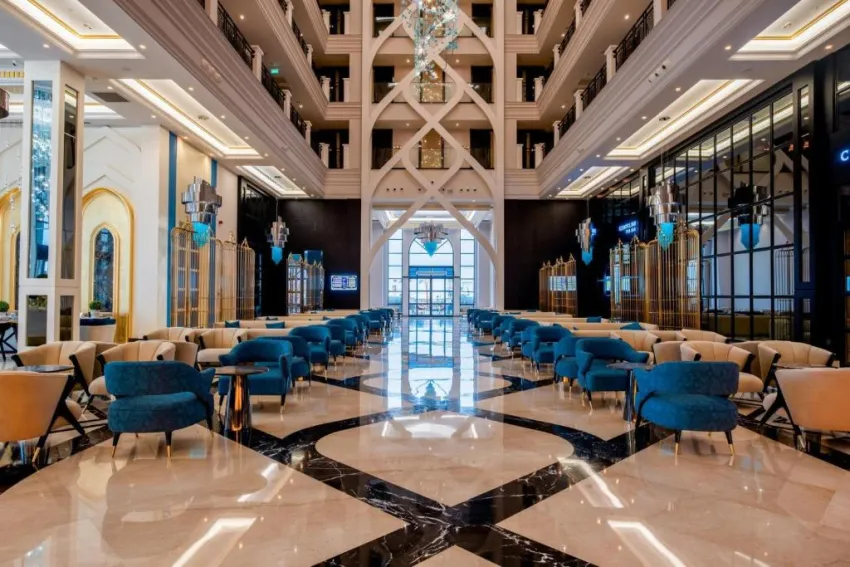 SERENITY QUEEN HOTEL  5*-41