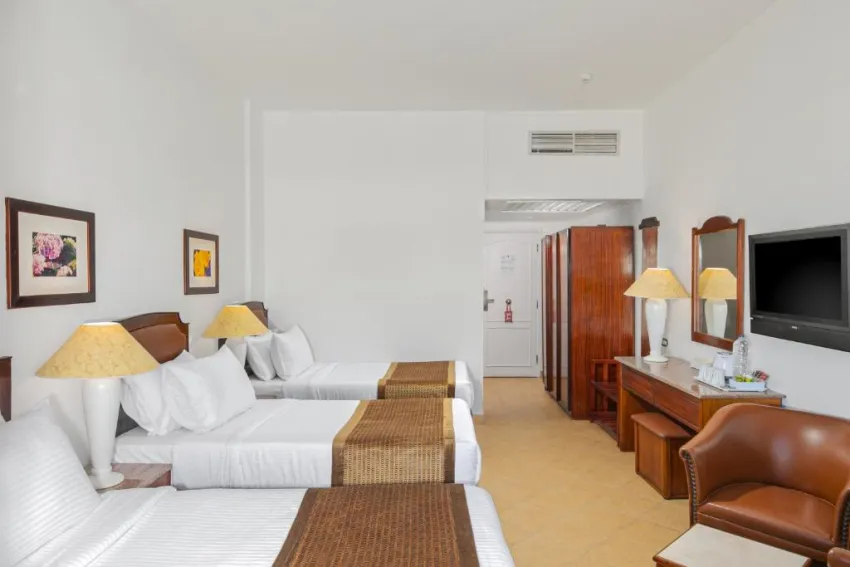 MARLIN INN AZUR RESORT  4*-7