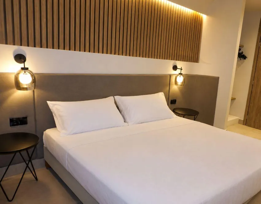 Neon Hotel 2*-22