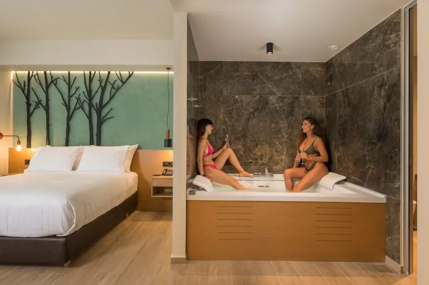 Hyperion City Hotel 4*-6