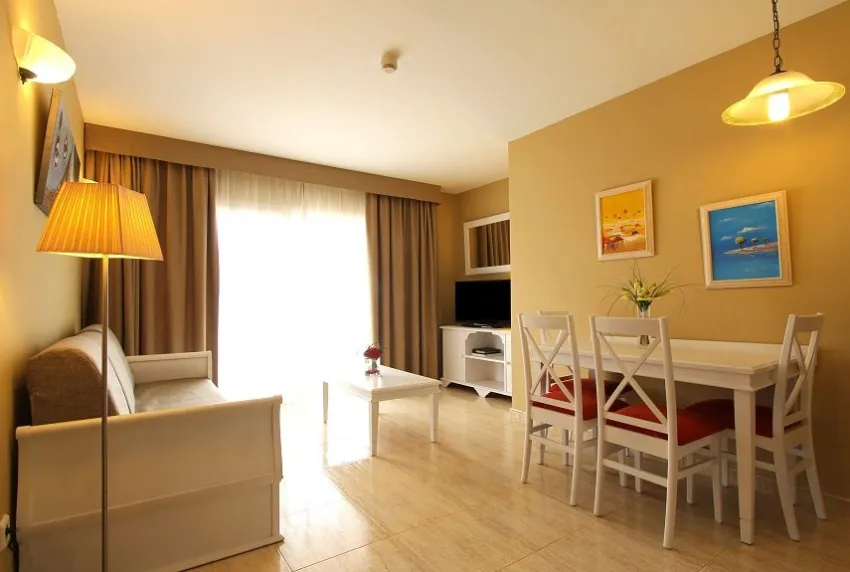 La Pergola Aparthotel 4*-24