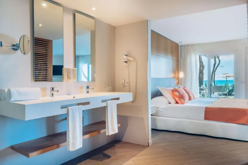 Iberostar Waves Playa de Muro 4*-7