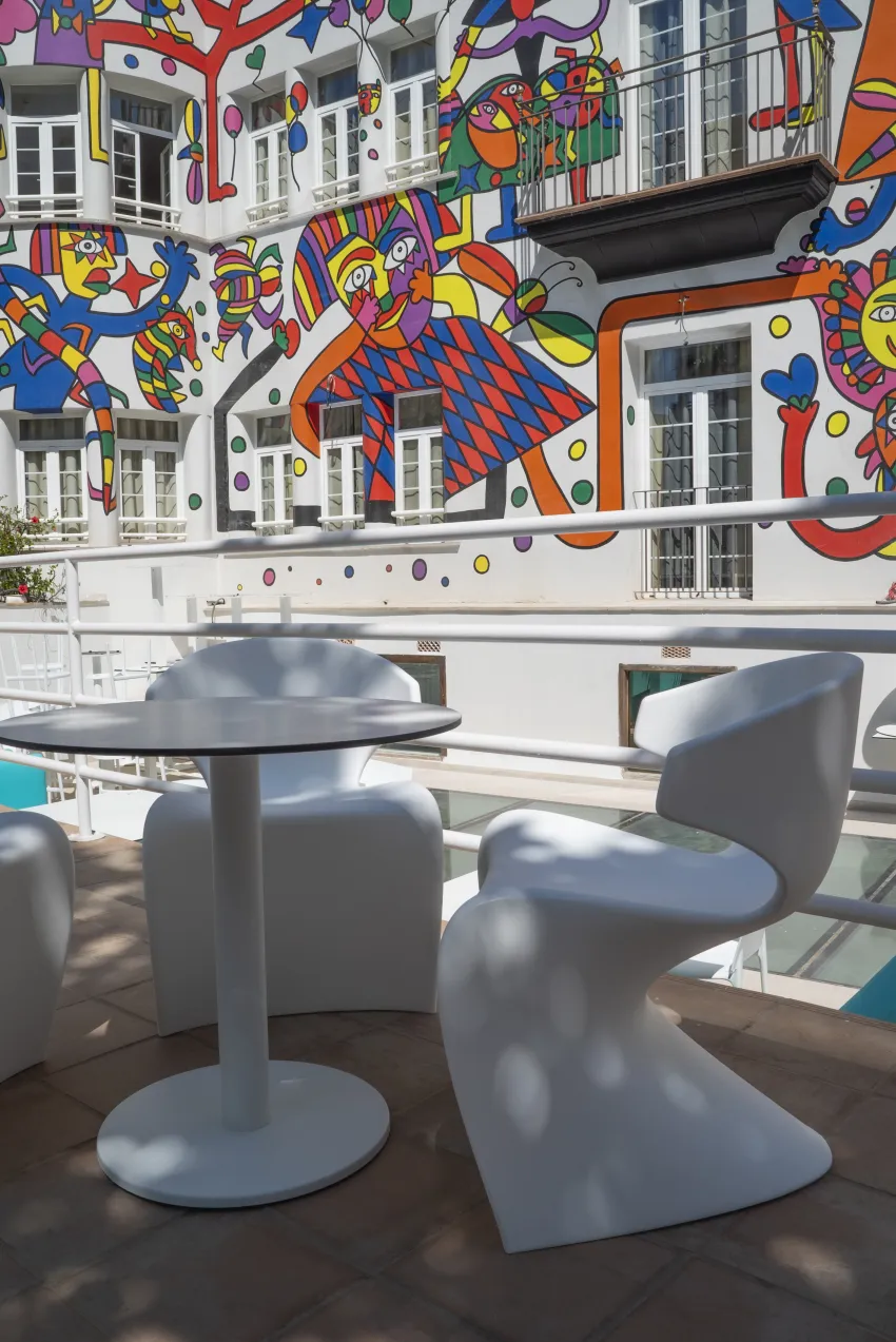 Artmadams Hotel 4*-125