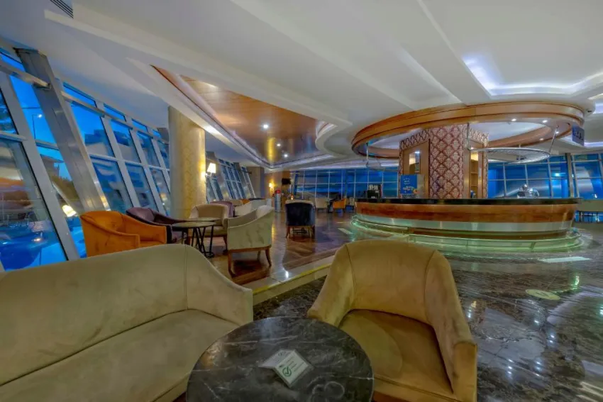 TRANSATLANTIK HOTEL & SPA  5*-9