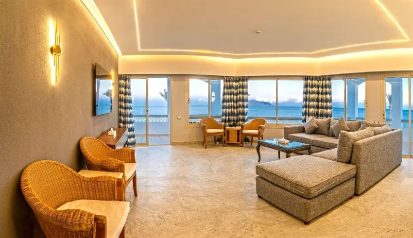 Invidia Coral Beach Tiran 5*-13