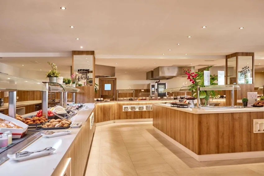 Zafiro Palmanova -92