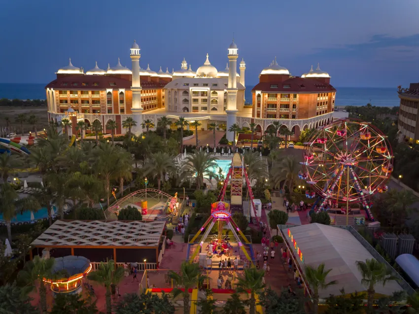 Royal Taj Mahal 5*-4