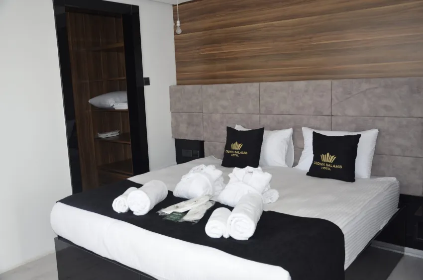 Crown Salamis Hotel 4*-10
