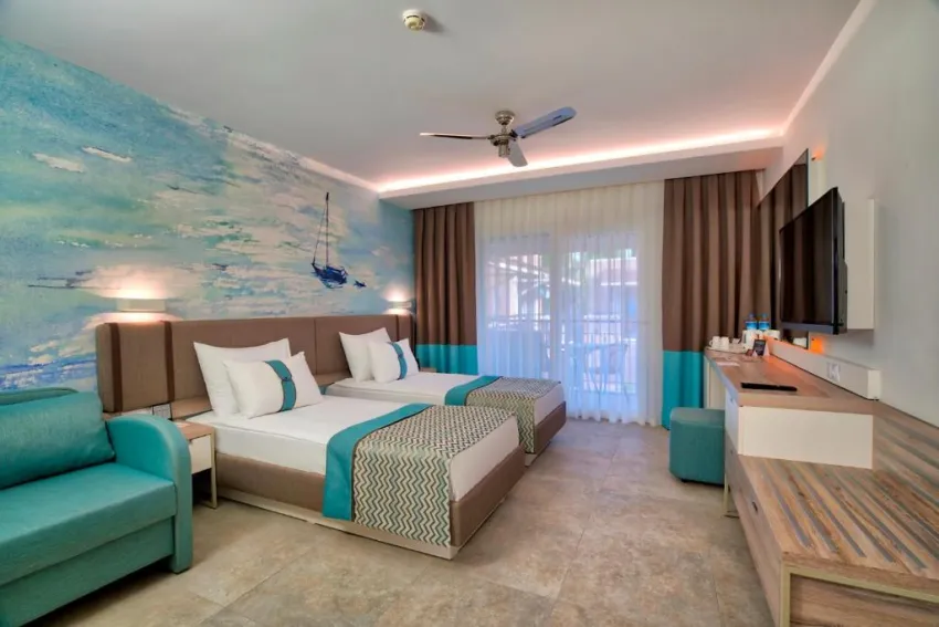 PIRATES BEACH CLUB  5*-20