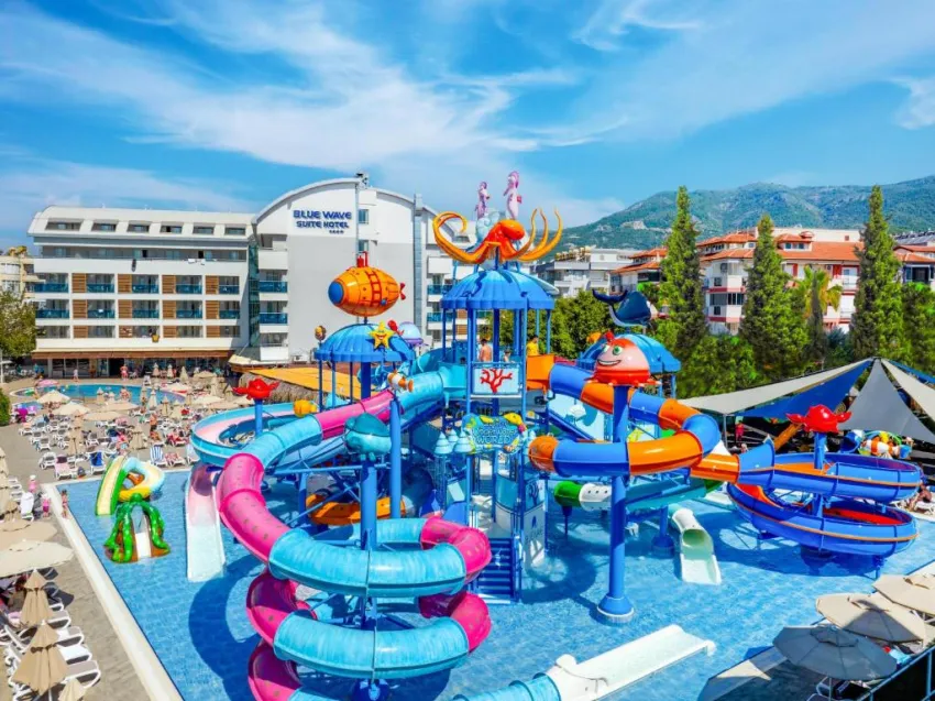 BLUE WAVE SUITE HOTEL  4*-1