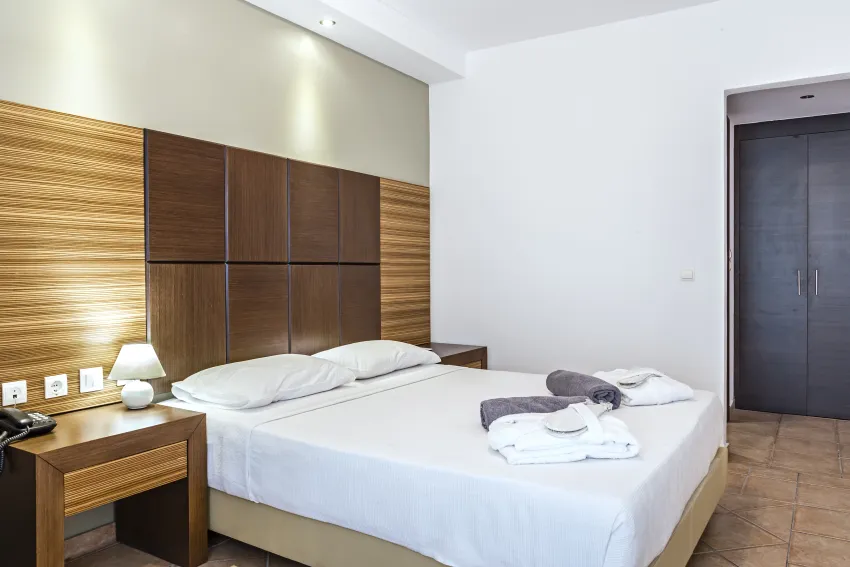 White Olive Premium Laganas 4*-7