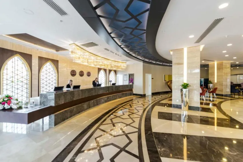 DREAM WORLD HILL  5*-9