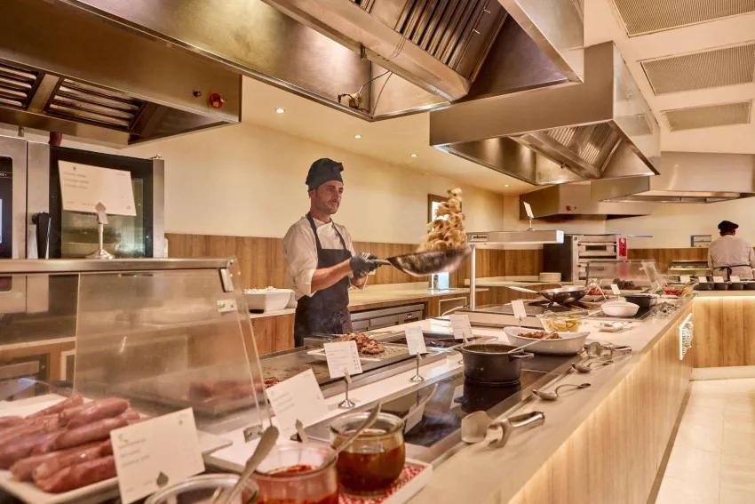 Zafiro Palmanova -93