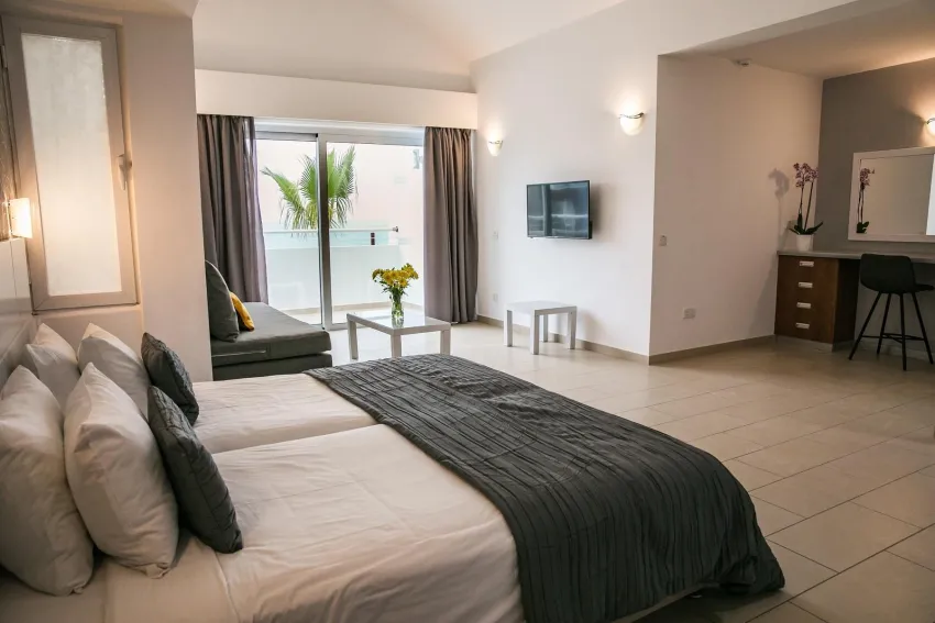 Theo Sunset Bay Holiday Village 4*-7