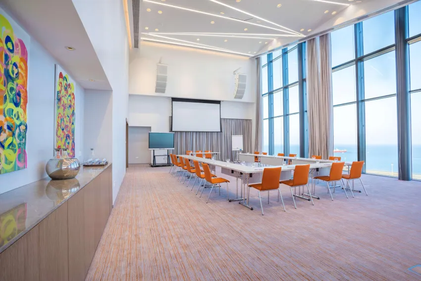 Radisson Blu Hotel Larnaca 5*-160