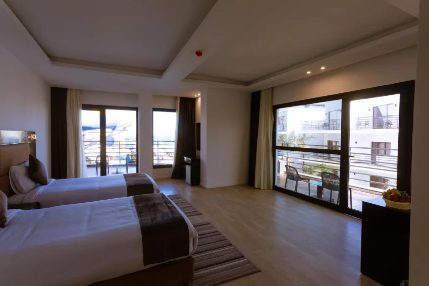 La Rosa Waves Resort 4*-4