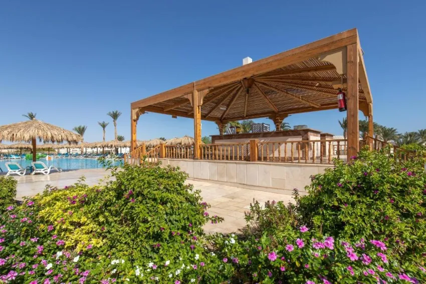 LONG BEACH RESORT  4*-77