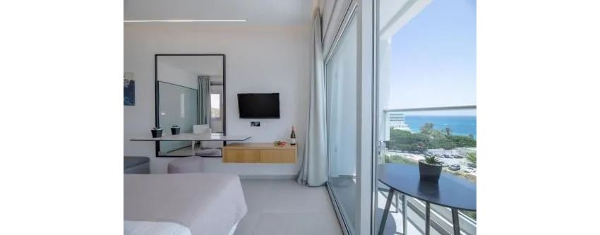 Napa Mermaid Hotel & Suites 4*-1