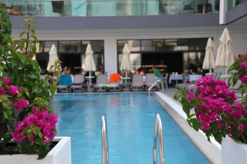 GREEN GARDEN SUITE  4*-18