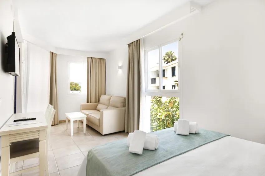 AluaSun Continental Park Hotel & Apartments 4*-22