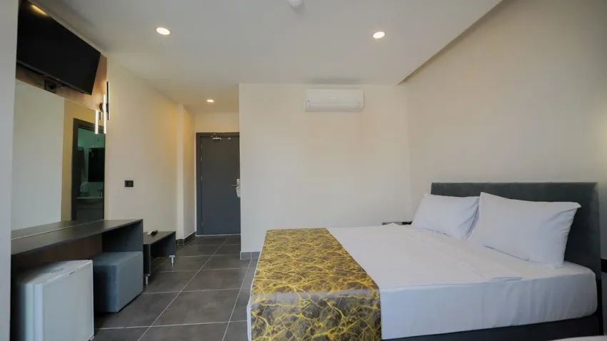 Side Blue Serenity(+16 Adult) 3*-12